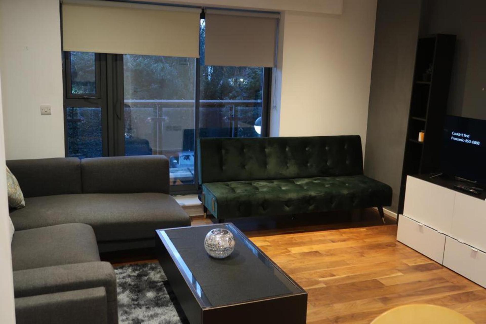Immaculate 1-Bed Apartment In ลอนดอน ภายนอก รูปภาพ